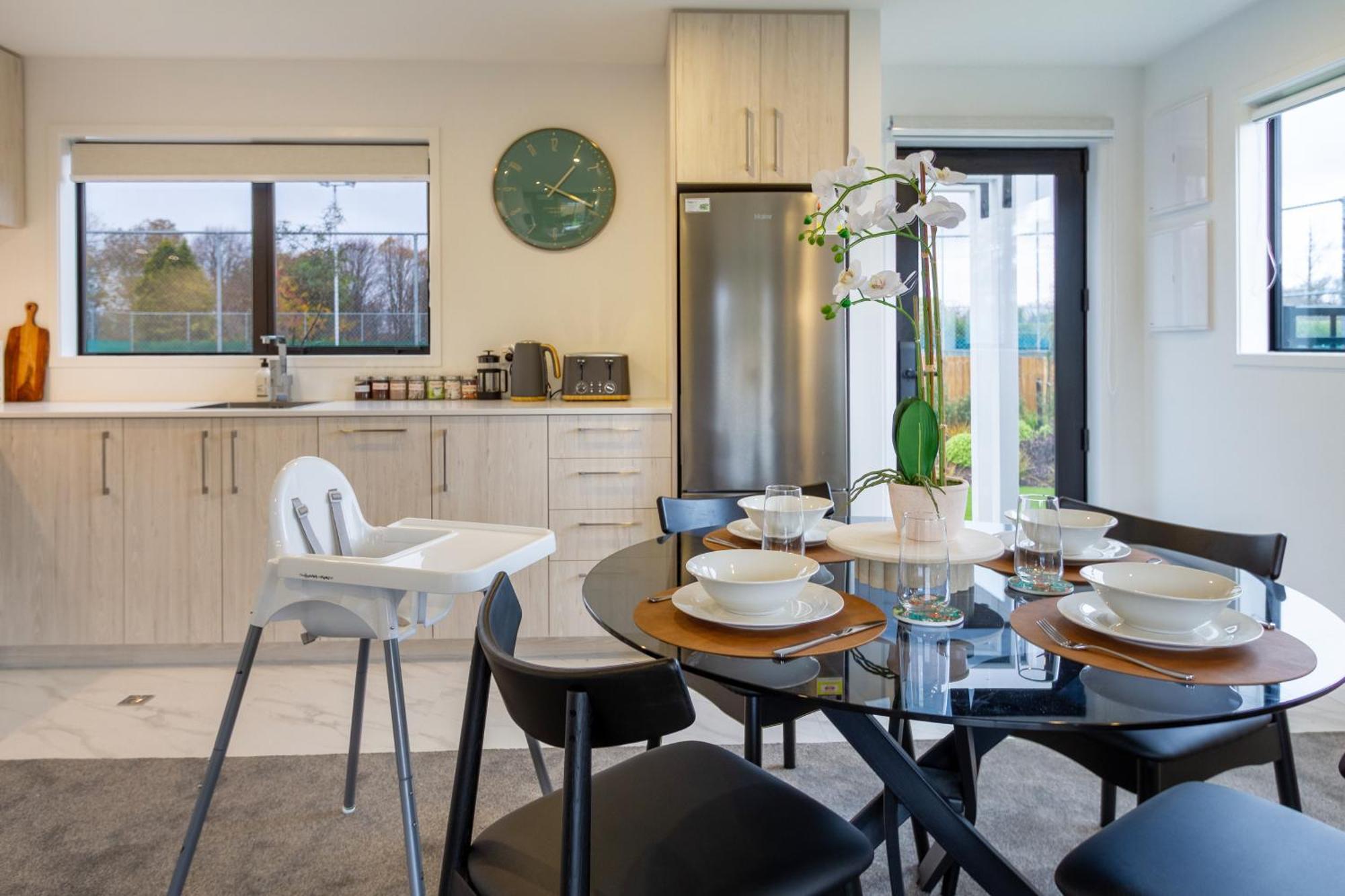 Serene Living 2 Bed With Carpark 基督城 外观 照片
