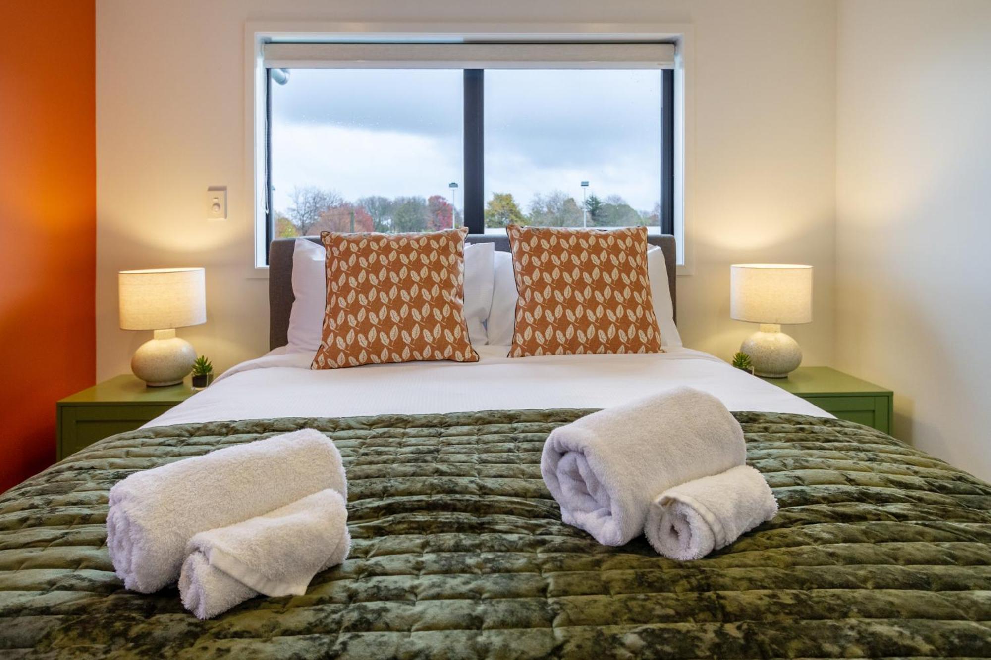 Serene Living 2 Bed With Carpark 基督城 外观 照片